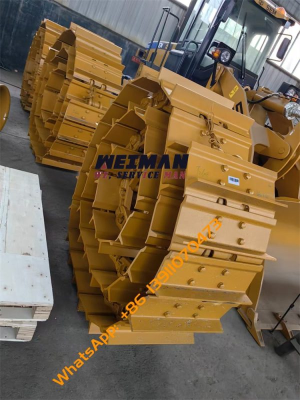 SEM816D Bulldozer Original Track GP 5806008