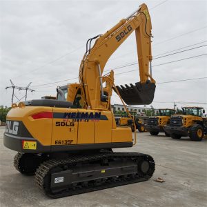 SDLG Excavatro E6135F